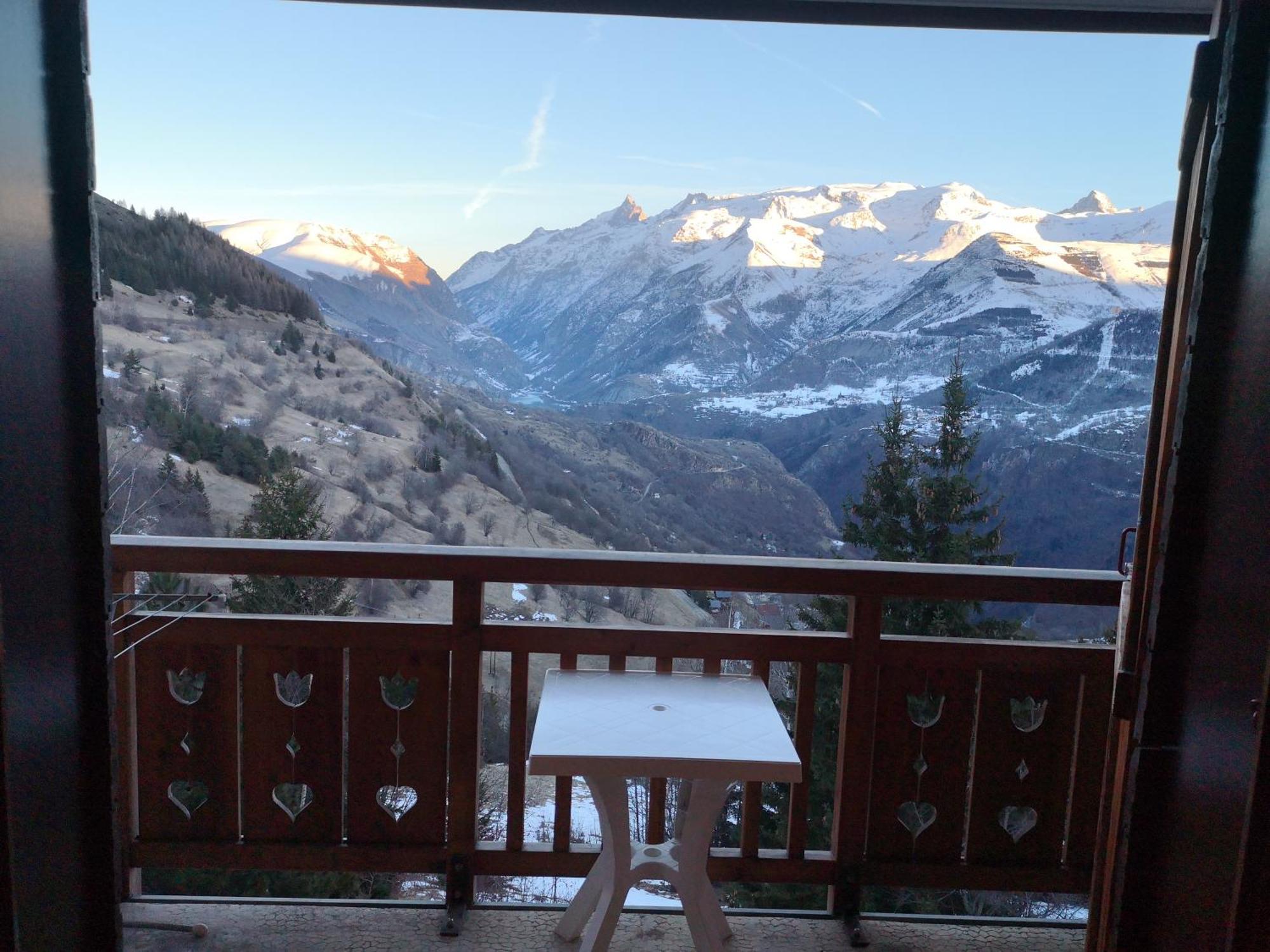 Studio Coin Montagne A Auris En Oisans Avec Vue Magnifique Eksteriør billede